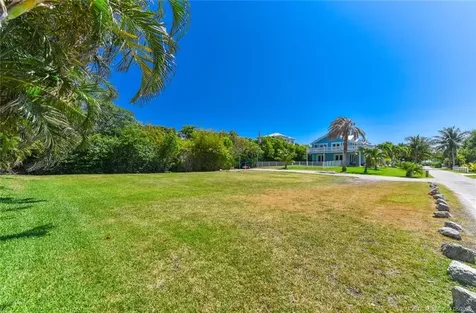 5157 NE Shore Village Terrace Stuart FL 34996