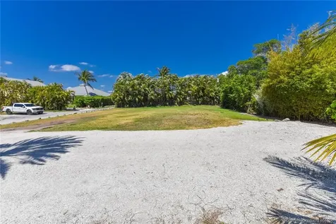 5157 NE Shore Village Terrace Stuart FL 34996