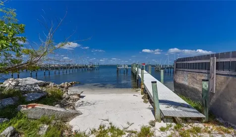 5157 NE Shore Village Terrace Stuart FL 34996