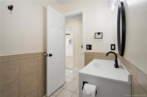 2184 SE Washington Street Stuart FL 34997