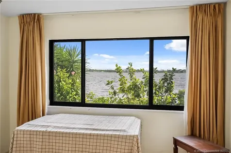 3523 SE Sandpiper Circle Port St Lucie FL 34952