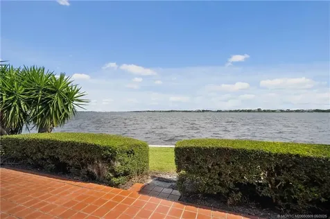 3523 SE Sandpiper Circle Port St Lucie FL 34952
