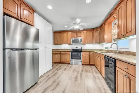 715 SE Alamanda Way Stuart FL 34996