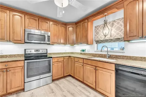 715 SE Alamanda Way Stuart FL 34996