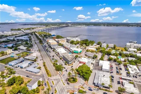 715 SE Alamanda Way Stuart FL 34996