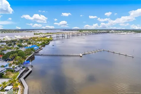 715 SE Alamanda Way Stuart FL 34996