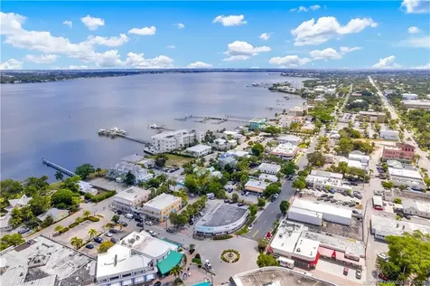 715 SE Alamanda Way Stuart FL 34996