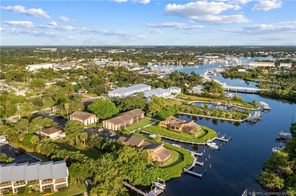 4885 SE Capstan Avenue Stuart FL 34997