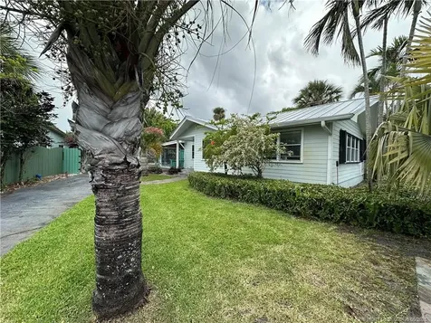 4490 NE Indian River Drive Jensen Beach FL 34957