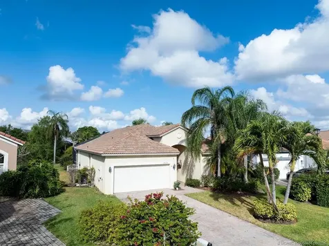 2096 NW Marsh Rabbit Lane Jensen Beach FL 34957