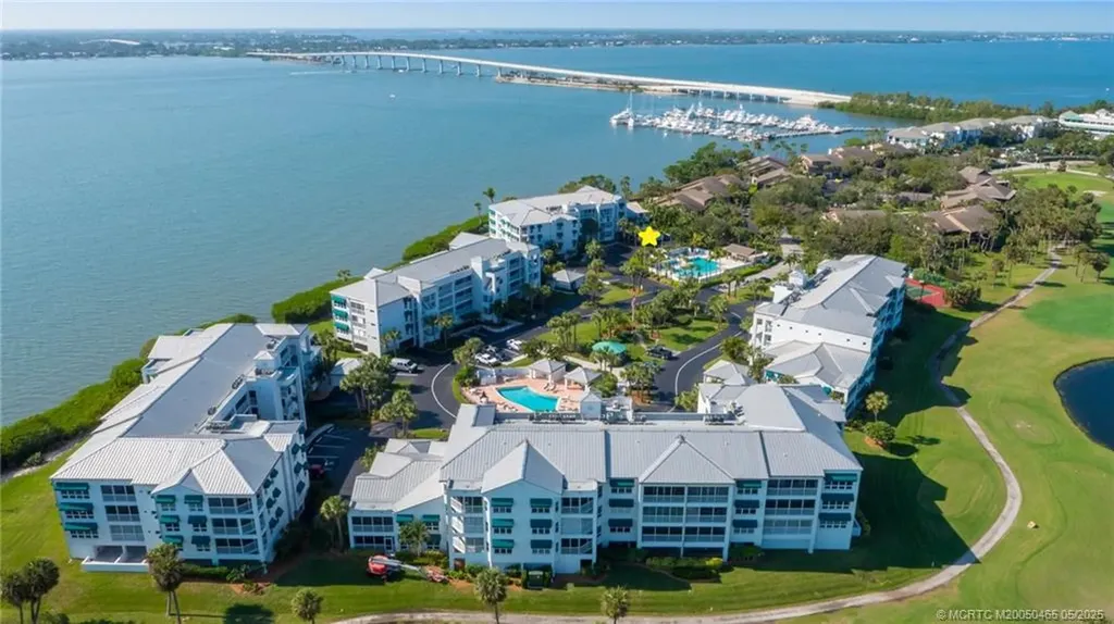 184 NE Edgewater Drive Stuart FL 34996