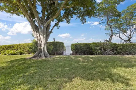 184 NE Edgewater Drive Stuart FL 34996