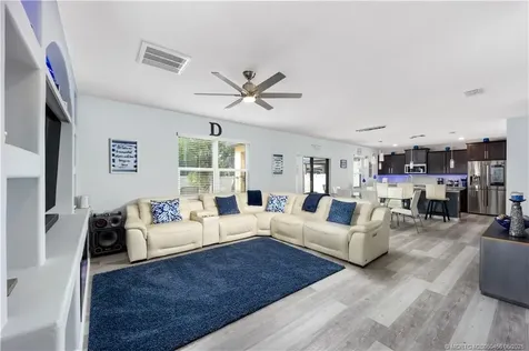 6431 NW Castlebrook Avenue Port St Lucie FL 34983