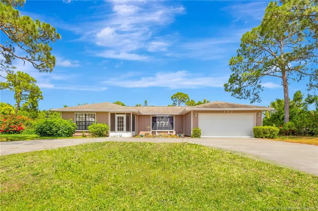102 SE Crosspoint Drive Port Saint Lucie FL 34983