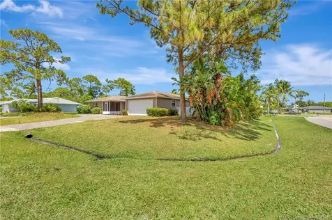 102 SE Crosspoint Drive Port St Lucie FL 34983