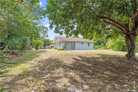 5851 SE Wesley Avenue Stuart FL 34997