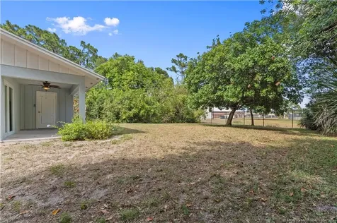 5851 SE Wesley Avenue Stuart FL 34997