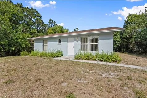 5851 SE Wesley Avenue Stuart FL 34997