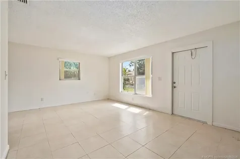 5851 SE Wesley Avenue Stuart FL 34997