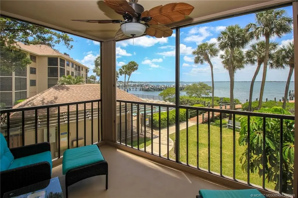 4490 NE Sandpebble Trace Stuart FL 34996