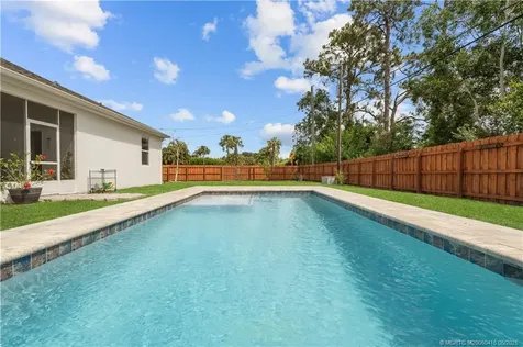 1317 SE Odonnell Lane Port St Lucie FL 34983