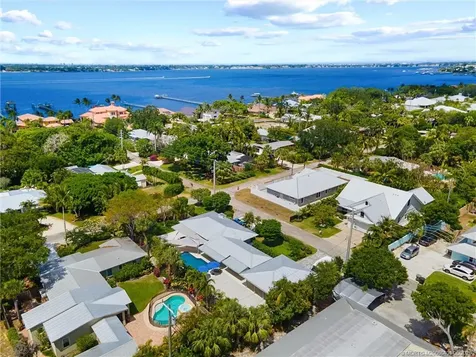 206 SE Balboa Avenue Stuart FL 34994