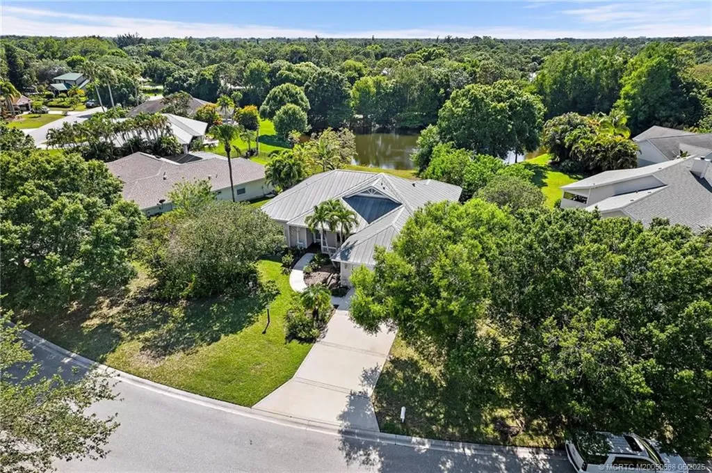 579 SE Meadow Wood Way Stuart FL 34997