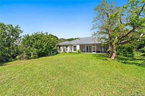 579 SE Meadow Wood Way Stuart FL 34997