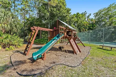 579 SE Meadow Wood Way Stuart FL 34997