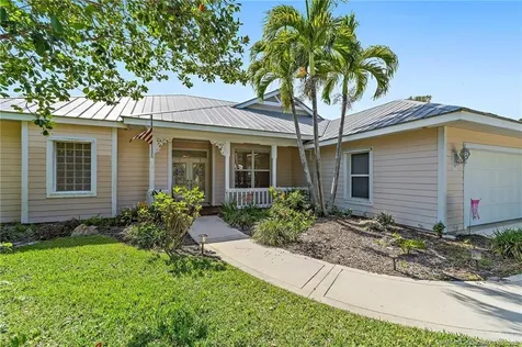 579 SE Meadow Wood Way Stuart FL 34997