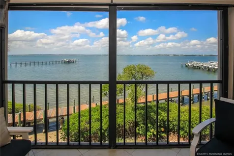 4680 NE Sandpebble Trace Stuart FL 34996