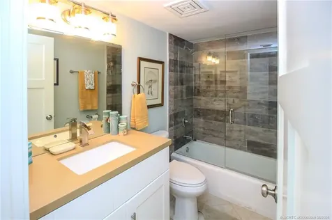 4680 NE Sandpebble Trace Stuart FL 34996