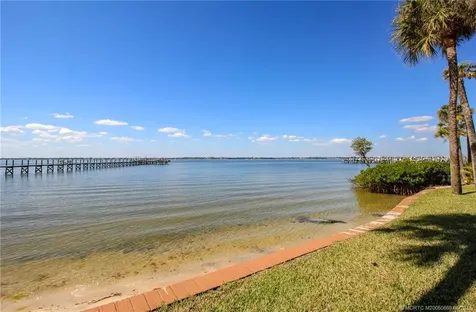 4680 NE Sandpebble Trace Stuart FL 34996