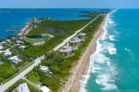 4680 NE Sandpebble Trace Stuart FL 34996