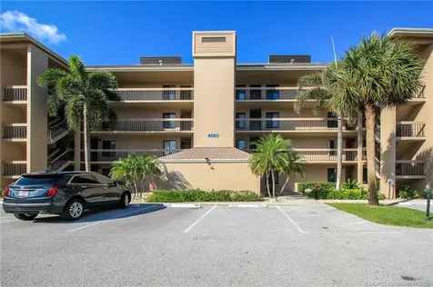 4680 NE Sandpebble Trace Stuart FL 34996