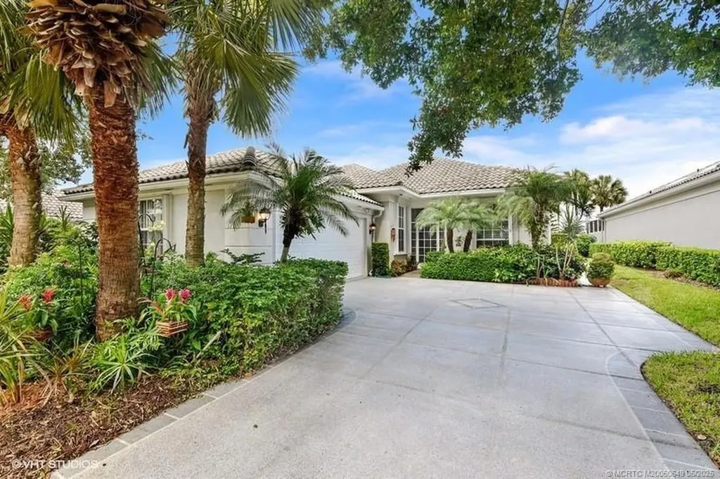 8073 SE Double Tree Drive Hobe Sound FL 33455