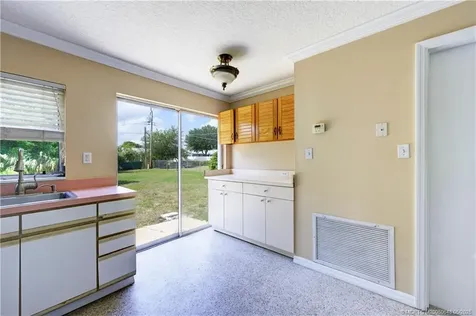 1144 NE Crown Terrace Jensen Beach FL 34957