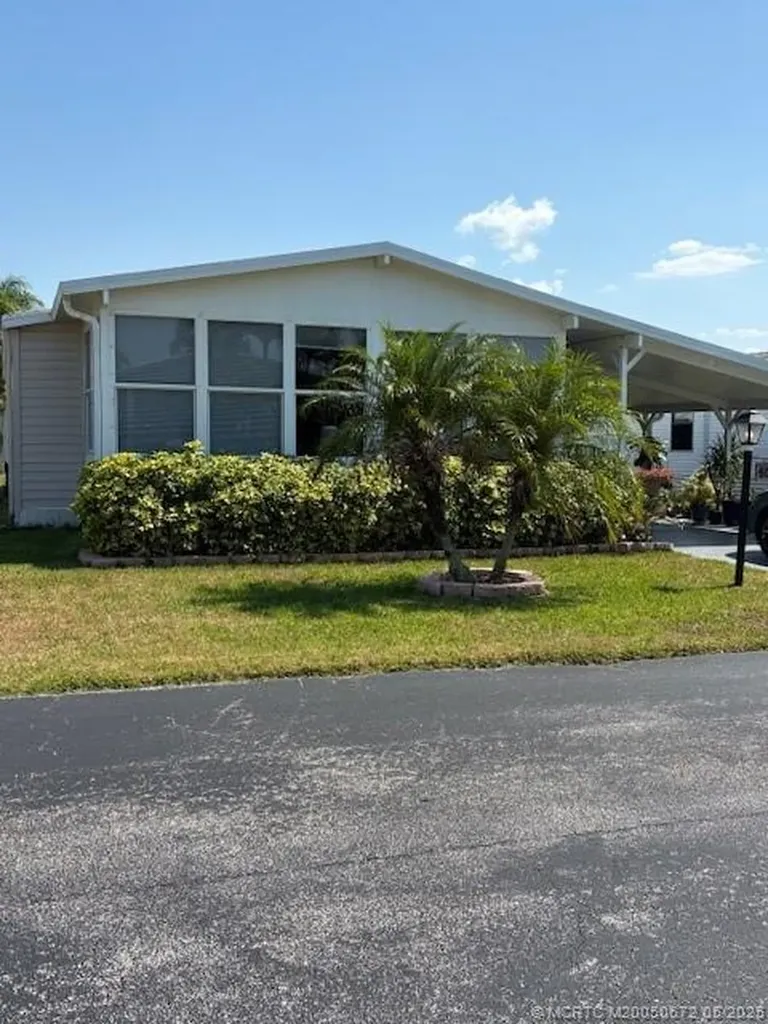 4696 SE Basswood Terrace SE Stuart FL 34997