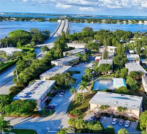 2950 SE Ocean Boulevard Stuart FL 34996