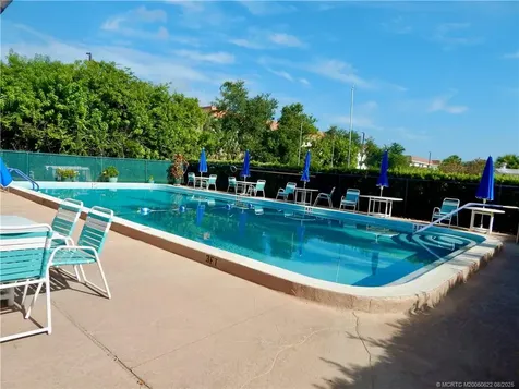 2950 SE Ocean Boulevard Stuart FL 34996