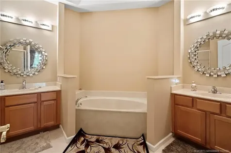 871 NW Red Pine Way Jensen Beach FL 34957