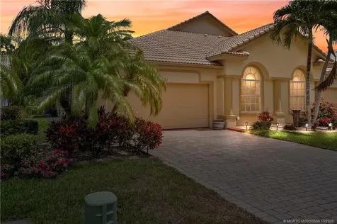 871 NW Red Pine Way Jensen Beach FL 34957