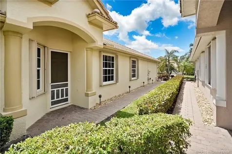 871 NW Red Pine Way Jensen Beach FL 34957