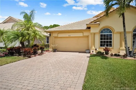 871 NW Red Pine Way Jensen Beach FL 34957