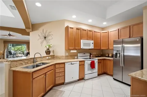 871 NW Red Pine Way Jensen Beach FL 34957