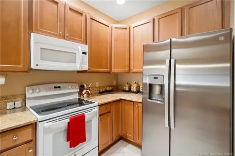 871 NW Red Pine Way Jensen Beach FL 34957