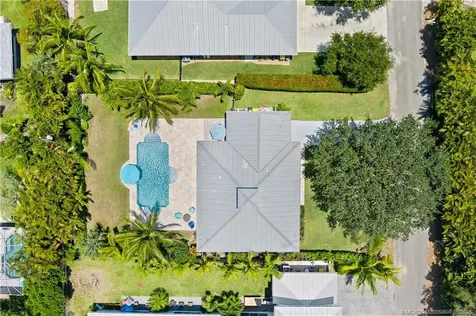 9333 SE Saturn Street Hobe Sound FL 33455