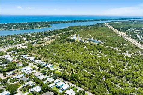 9333 SE Saturn Street Hobe Sound FL 33455