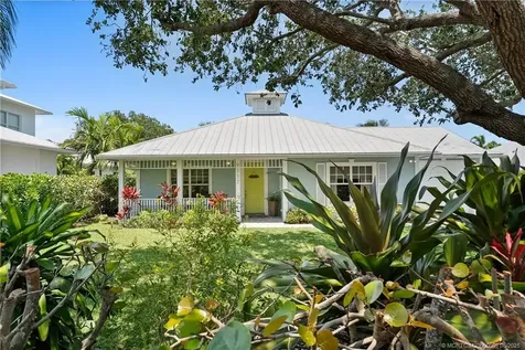 9333 SE Saturn Street Hobe Sound FL 33455