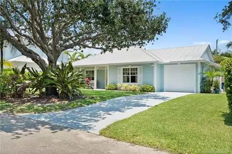 9333 SE Saturn Street Hobe Sound FL 33455